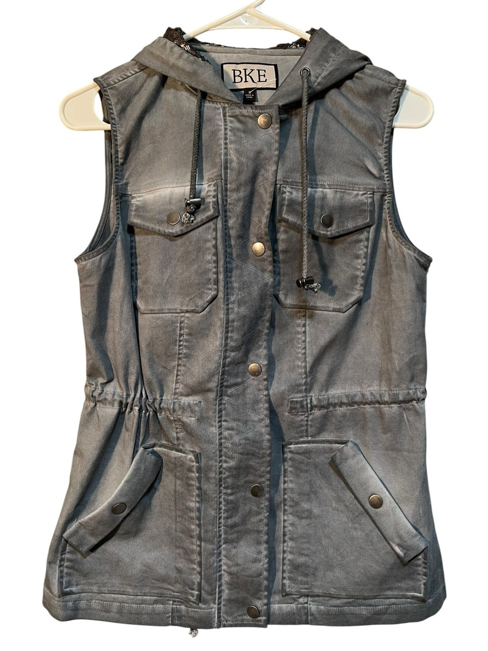 BKE Buckle Women's Size Small Hooded Vest Faded Gray Sequin Hood Stretch